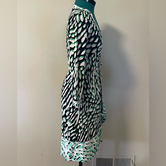BCBGMaxAzria Green White Black Wrap Abstract Ruffle Dress - Picture 8 of 13